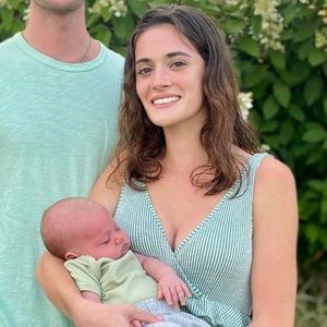 Meet your Posher, Caitlin